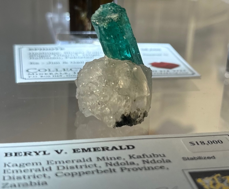 2025-03-29-EmeraldCrystal.jpeg